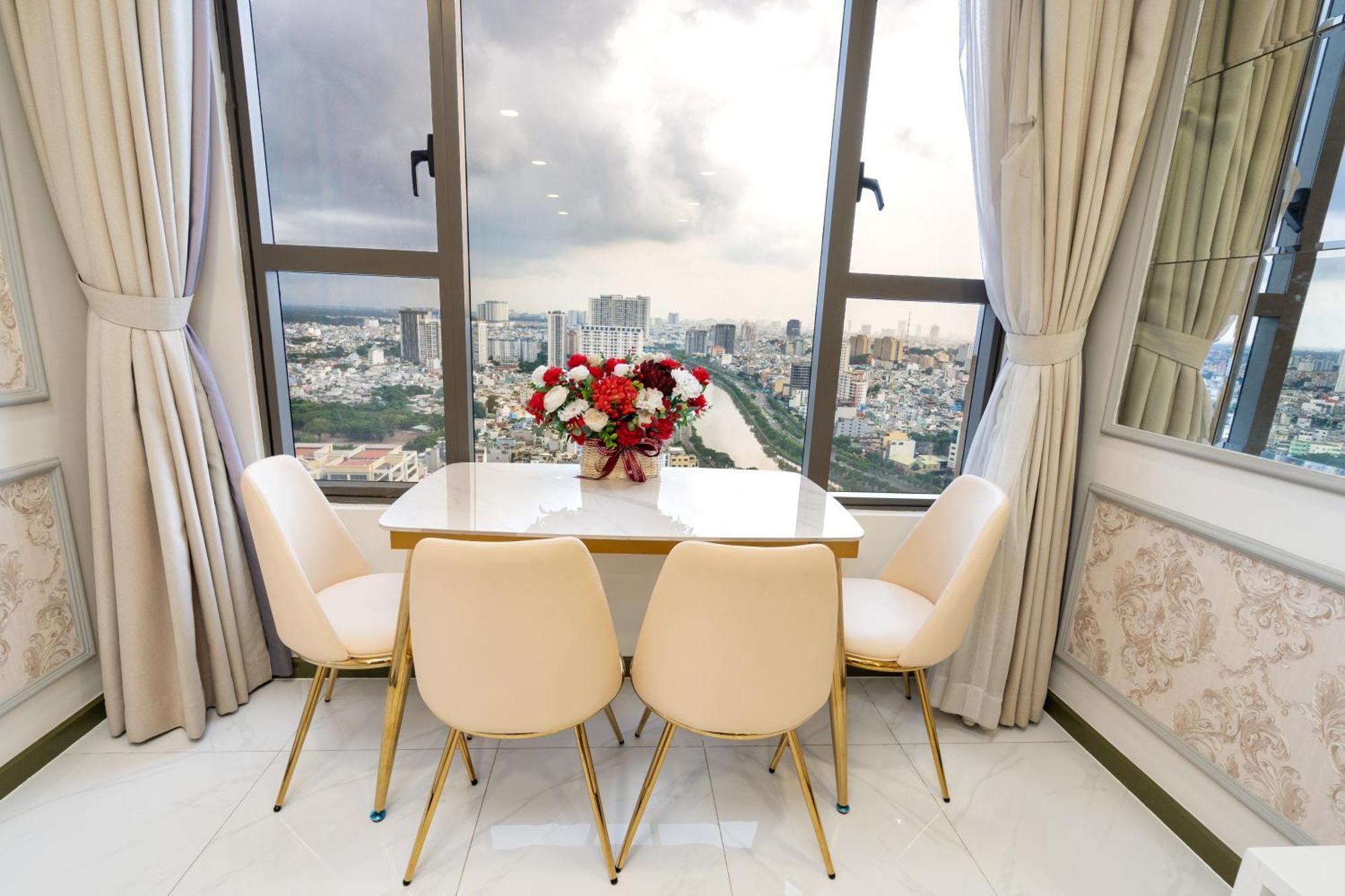 Awesome Rivergate Apartment - Cbd In Hcm City مدينة هوشي منه المظهر الخارجي الصورة